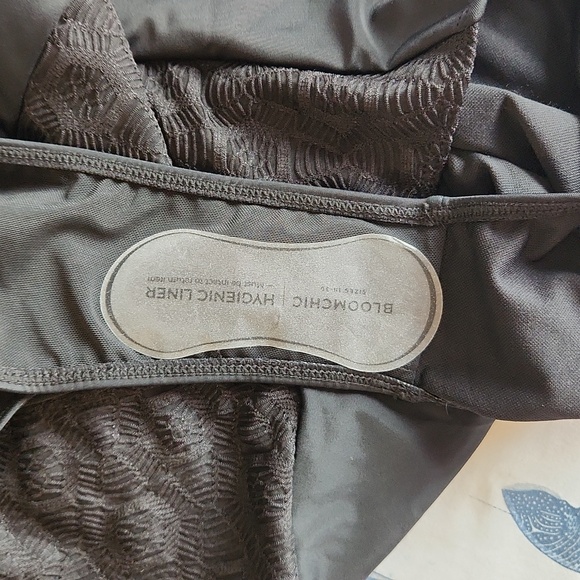 Bloomchic black one-piece bathing suit, size 26 - Picture 8 of 11